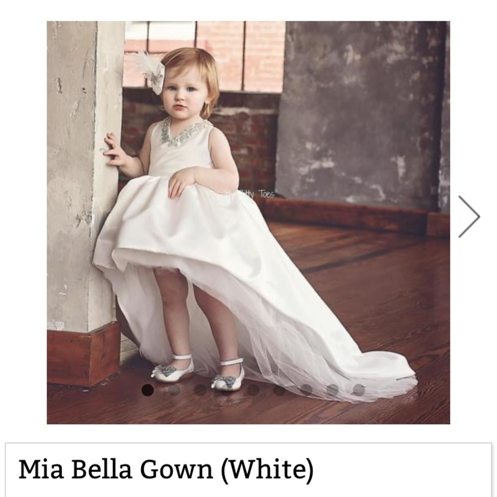 Itty Bitty Toes Mia Bella Gown. White. Size 2 yrs